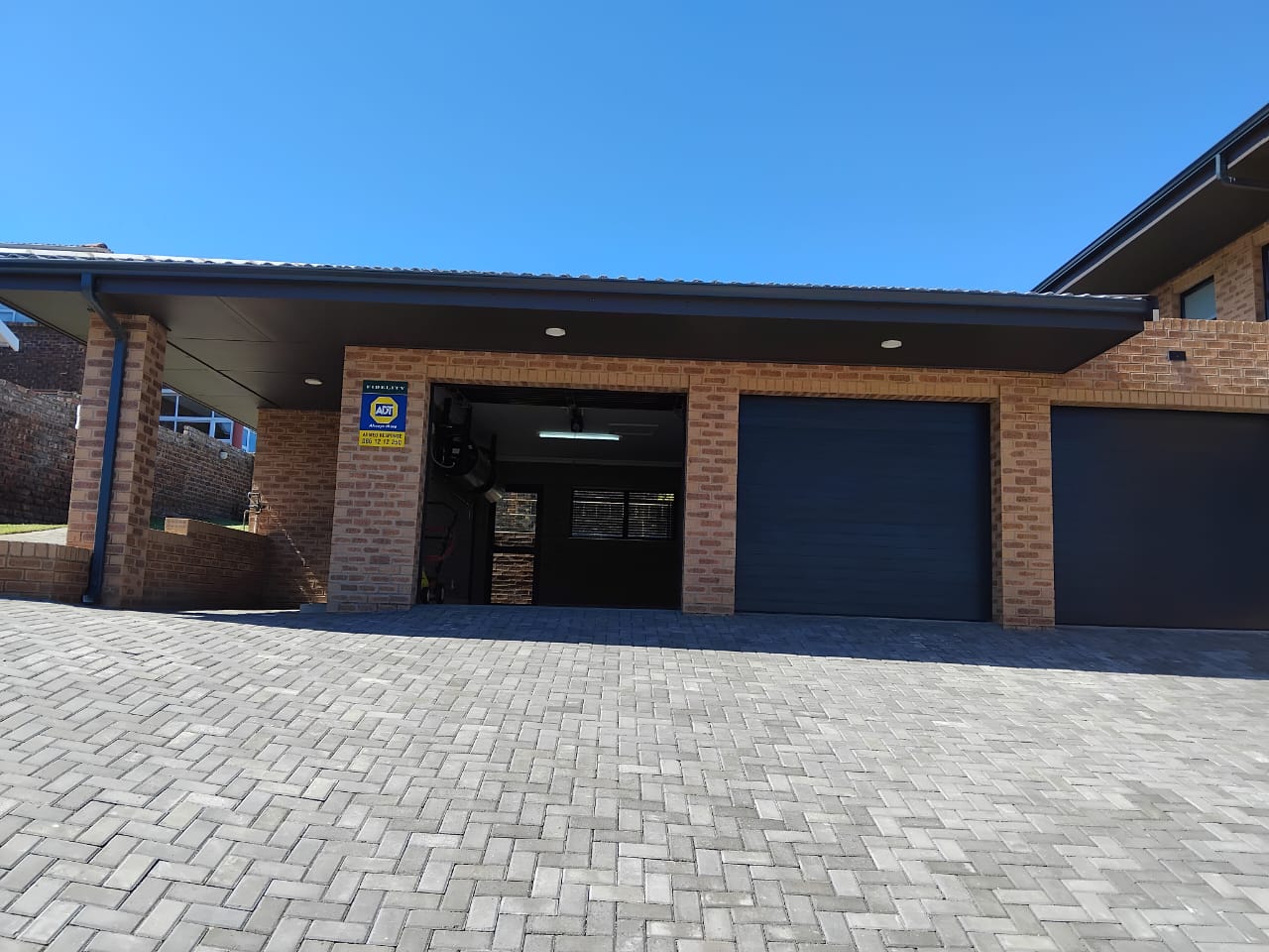 4 Bedroom Property for Sale in Wavecrest Eastern Cape